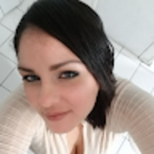 Meet your Posher, Iris